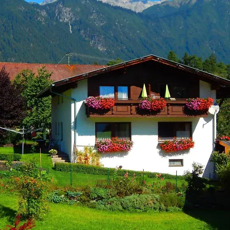 Haus Thaler Apartamento Obsteig